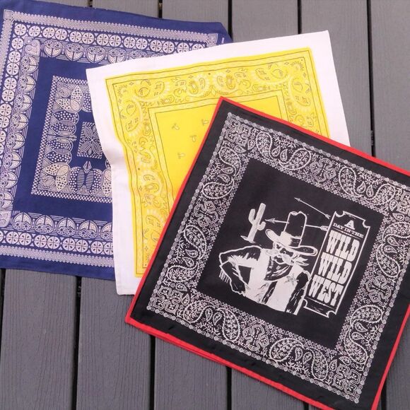 Navy Bandana on Red Cotton 20 x 20 Accent Throw Pillow NEW - Picture 11 of 11